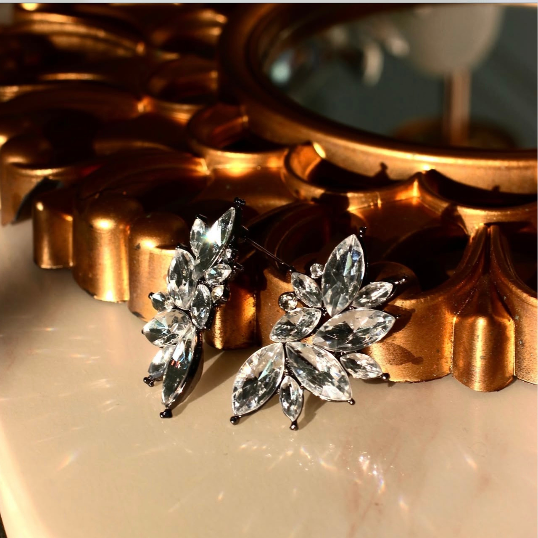 Crystals Stud - THE BAE