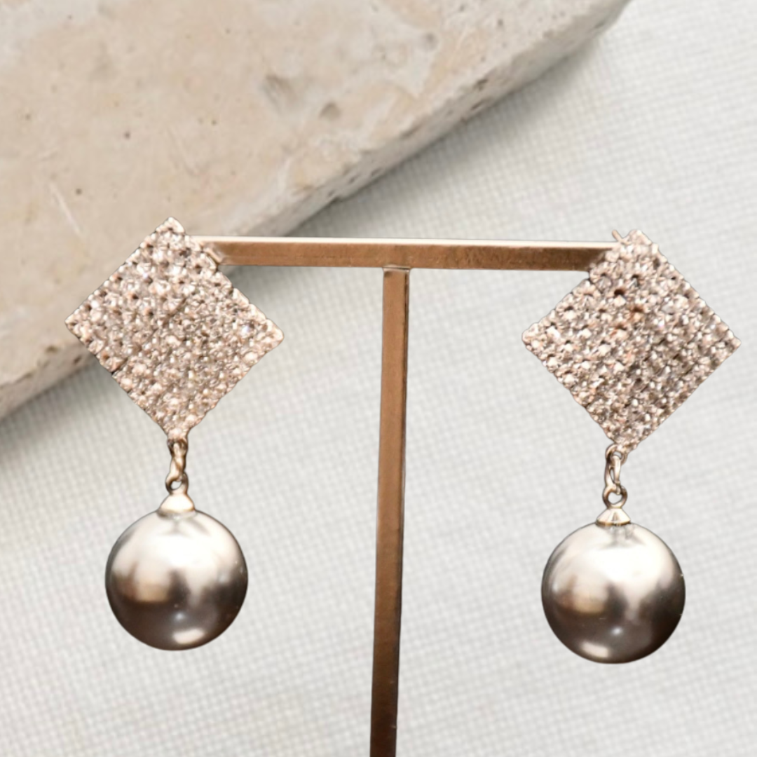Cascade earrings with faceted crystals - THE BAE